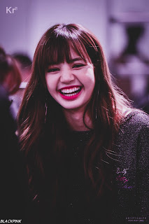 cute smile lisa balckpink