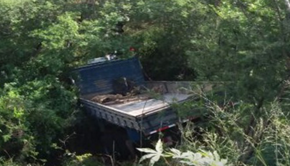 Caminhoneiro morre em acidente próximo ao Pau-Ferro, em Ipirá