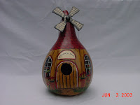Painting Birdhouse Gourds