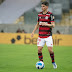 Flamengo aumenta proposta de compra de Ayrton Lucas