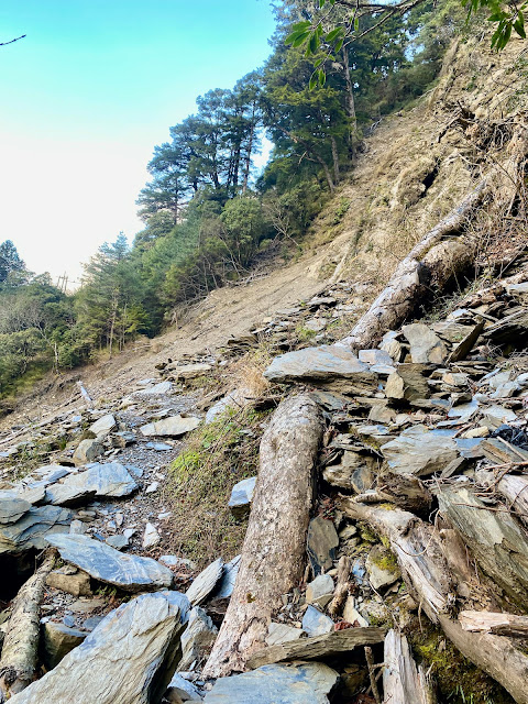 畢祿山舊登山口崩塌處