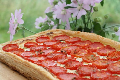 Tomato and Goat Cheese Tart with Thyme Recipe