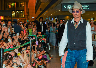 johnny depp visit to japan with fans