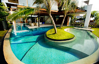 curved swimming pool