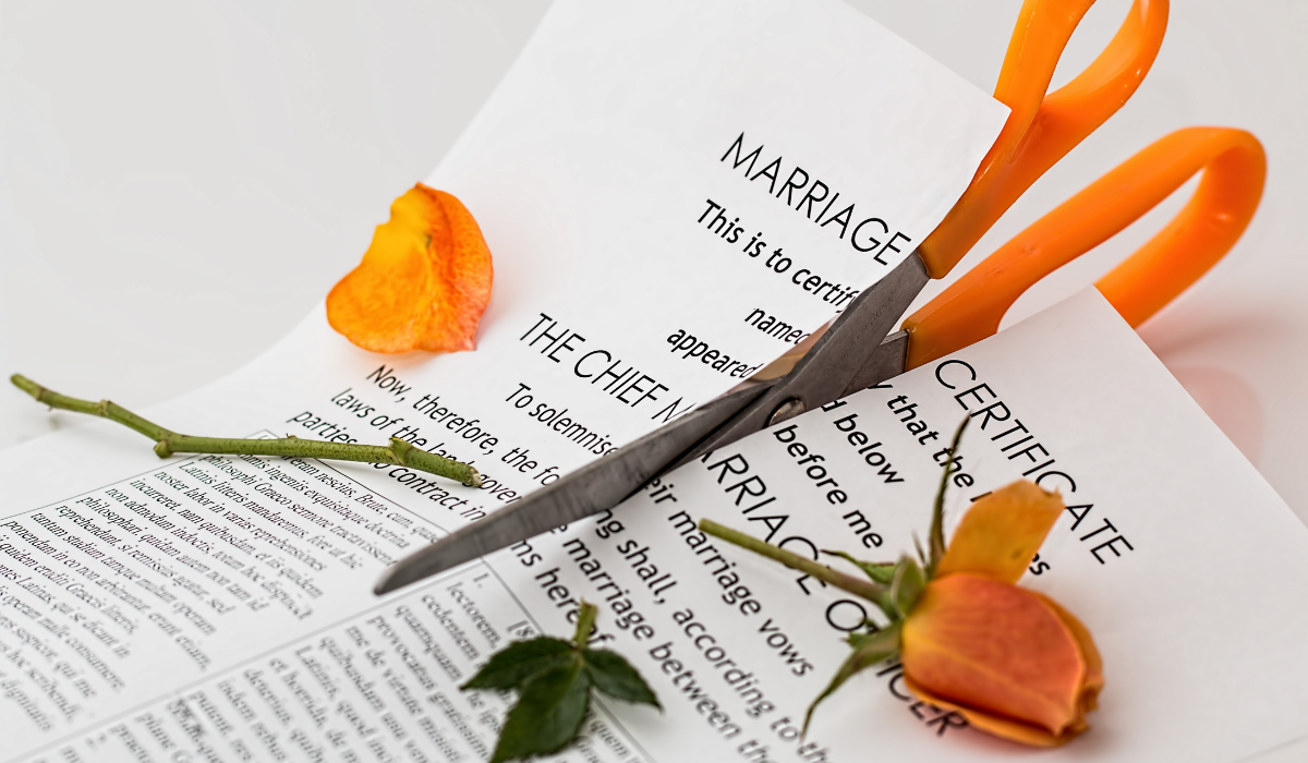 Financial Challenges in a Divorce, Tips  Examples