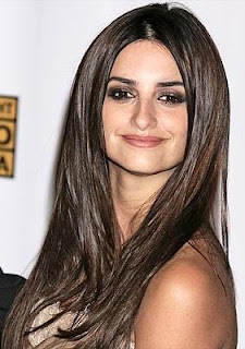 Penelope Cruz Long Layered Hairstyles, Penelope Cruz Layered Hairstyles, Long Layered Hairstyles, Layered Hairstyles, celebrity hairstyle, updos hairstyle, long layered hairstyle for woman