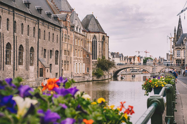 Os belíssimos canais de Ghent na Bélgica
