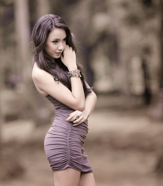 Foto Hot Model Bandung Cantik Dan Sexy, Winny Valensia - Ada Yang Asik