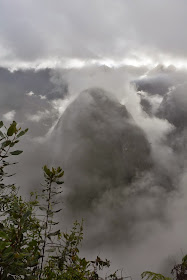 Waynapicchu fog