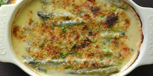 How to Make Asparagus Gratin