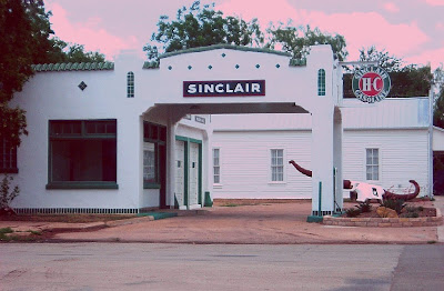 Sinclair station in Albany, Texas