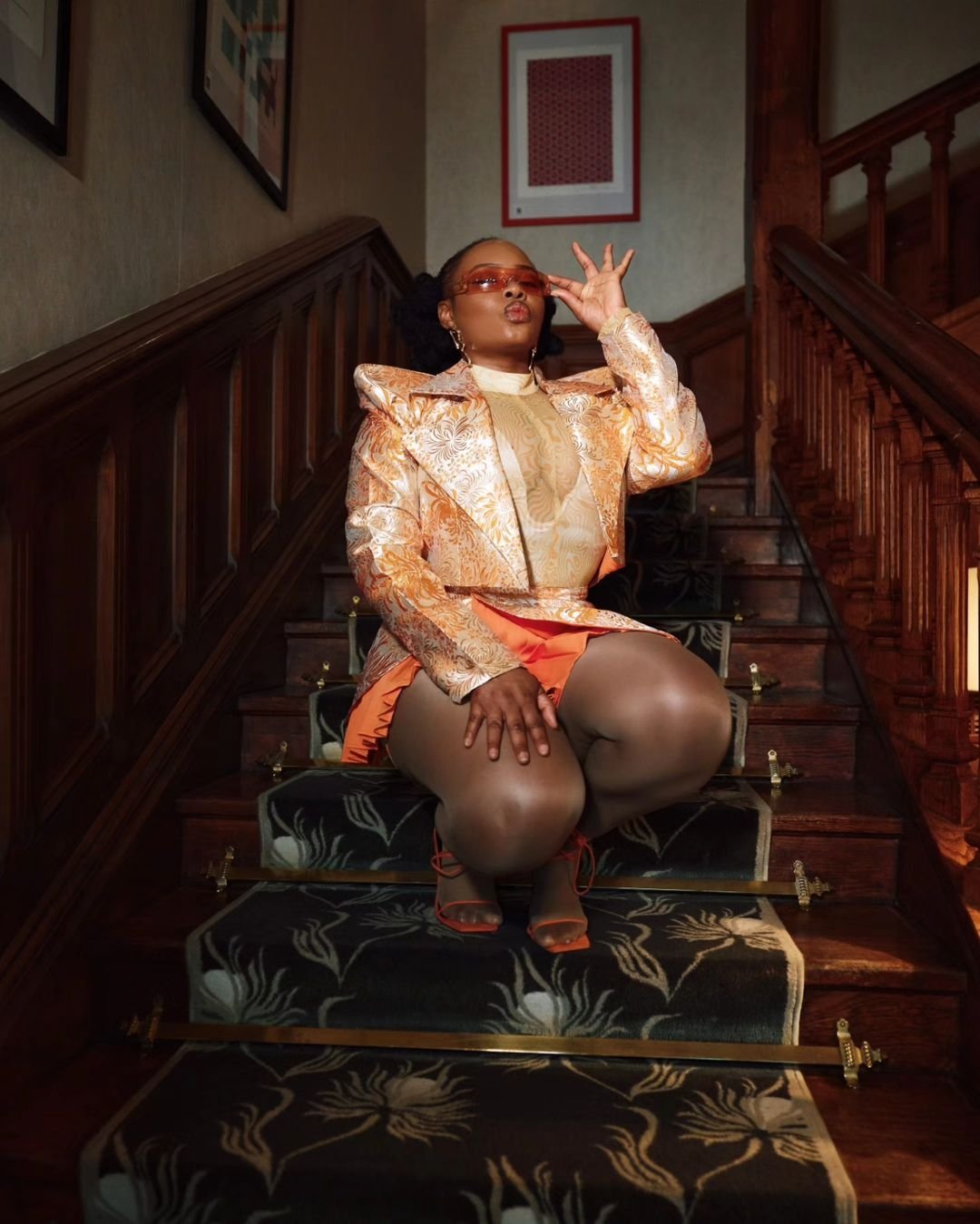 Yemi Alade takes a shot with her girls