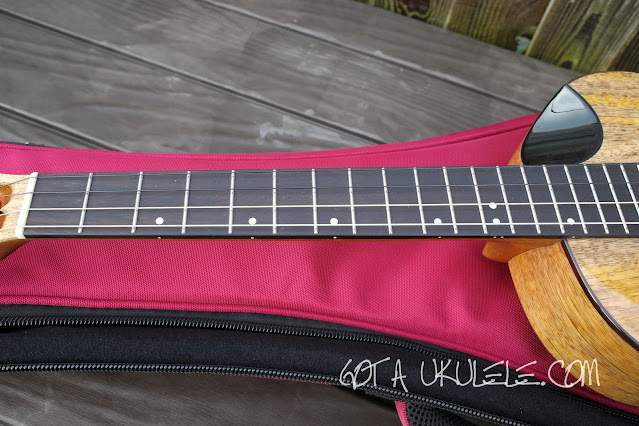 Flight Fireball EQ-A Baritone Ukulele neck