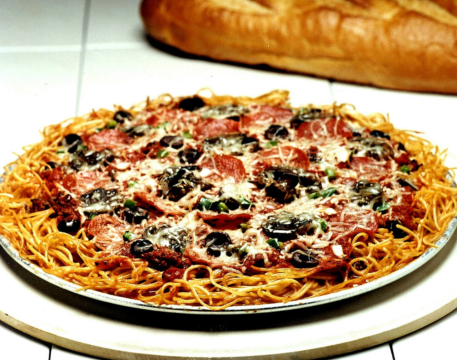 https://blogger.googleusercontent.com/img/b/R29vZ2xl/AVvXsEjcFz-VUAHcX2kwF_Wjh2Scgu-1uo5h4mGtIaQlaS1klDuHawiIQwusjosG8UPRfdiJkMsaE8FefvMeuS40NkAsROfO6lmMtoY3XUcNMRiZ7PZYCxjw4Qh52H0BqsjTReEENx4cPehiWEo/s1600/Spaghetti-Pizza-recipe.JPG