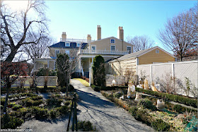 Jardín del Longfellow House Washington's Headquarters National Historic Site