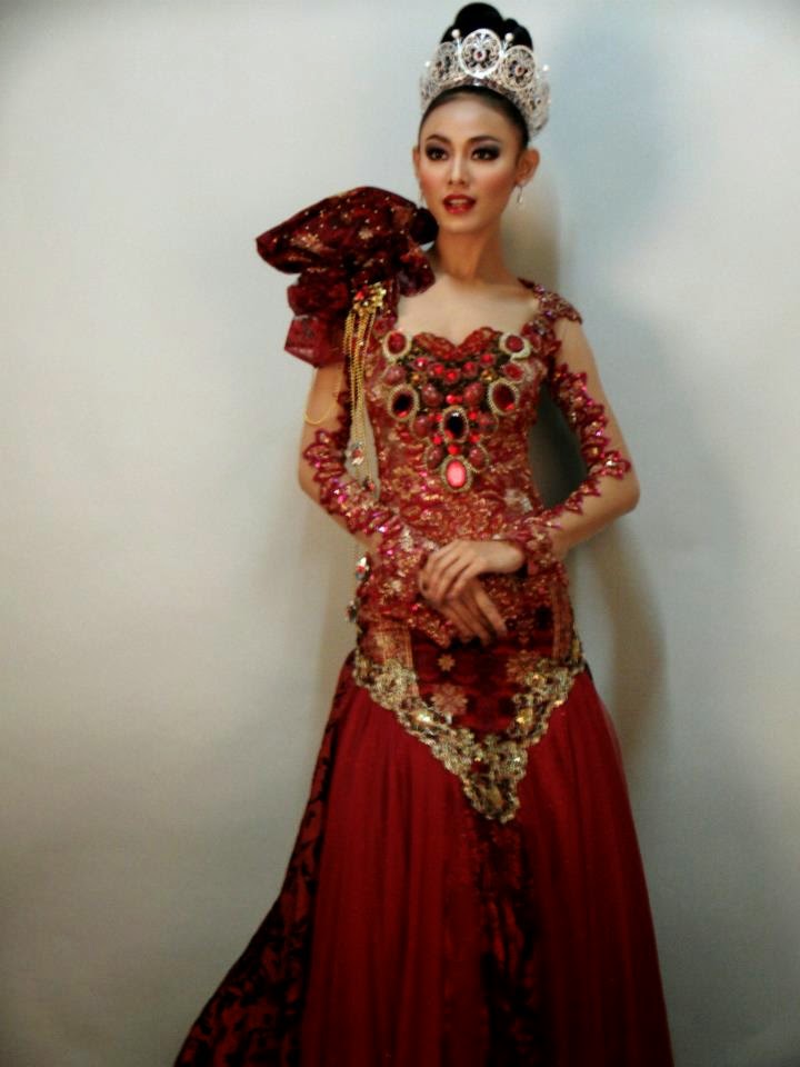  Modern  Kebaya  Princess and Miss International Kebaya  Batik Modern 