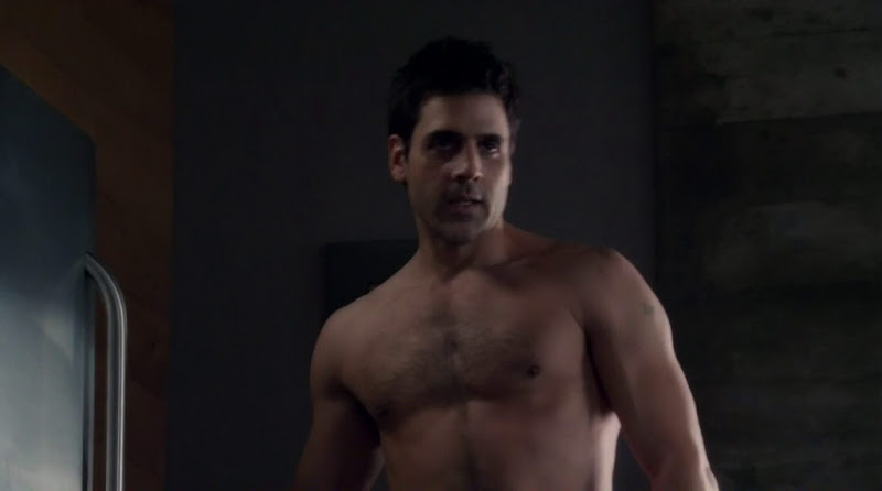 Ben Bass Shirtless in Rookie Blue s2e12