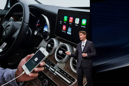Geneve-messen: Mercedes Me og Apple CarPlay - hopp inn i fremtiden nå!