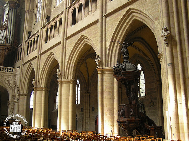 DIJON (21) - Cathédrale Saint-Bénigne (XIIe-XVe siècles) (Intérieur)