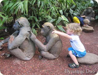 rals does his best evolution pose;)