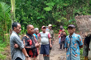 Anggota DPRD Dani Fardian Tampung Aspirasi Masyarakat Laksanakan Giat Gotong Royong Membangun Jalan Setapak 