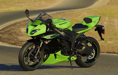 2011-Kawasaki-Ninja-ZX6-R