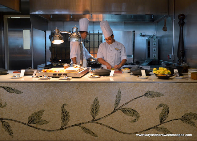 live grill station at Palazzo Versace Dubai