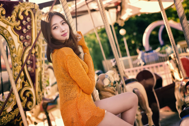 3 Shin Hae Ri outdoor - very cute asian girl-girlcute4u.blogspot.com