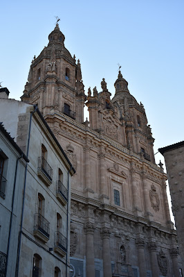 Clerecía e Universidade Pontificia fachada em Salamanca