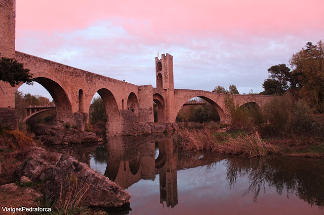 Besalú, Catalunya, la Garrotxa, Art romànic