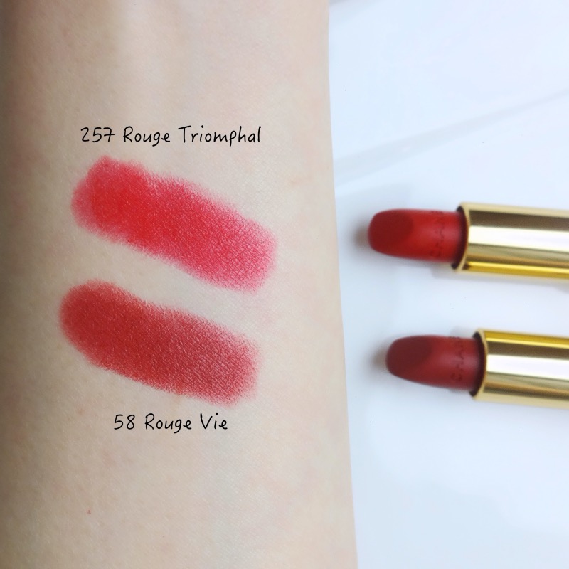 Le Lion de Chanel Lipstick swatches