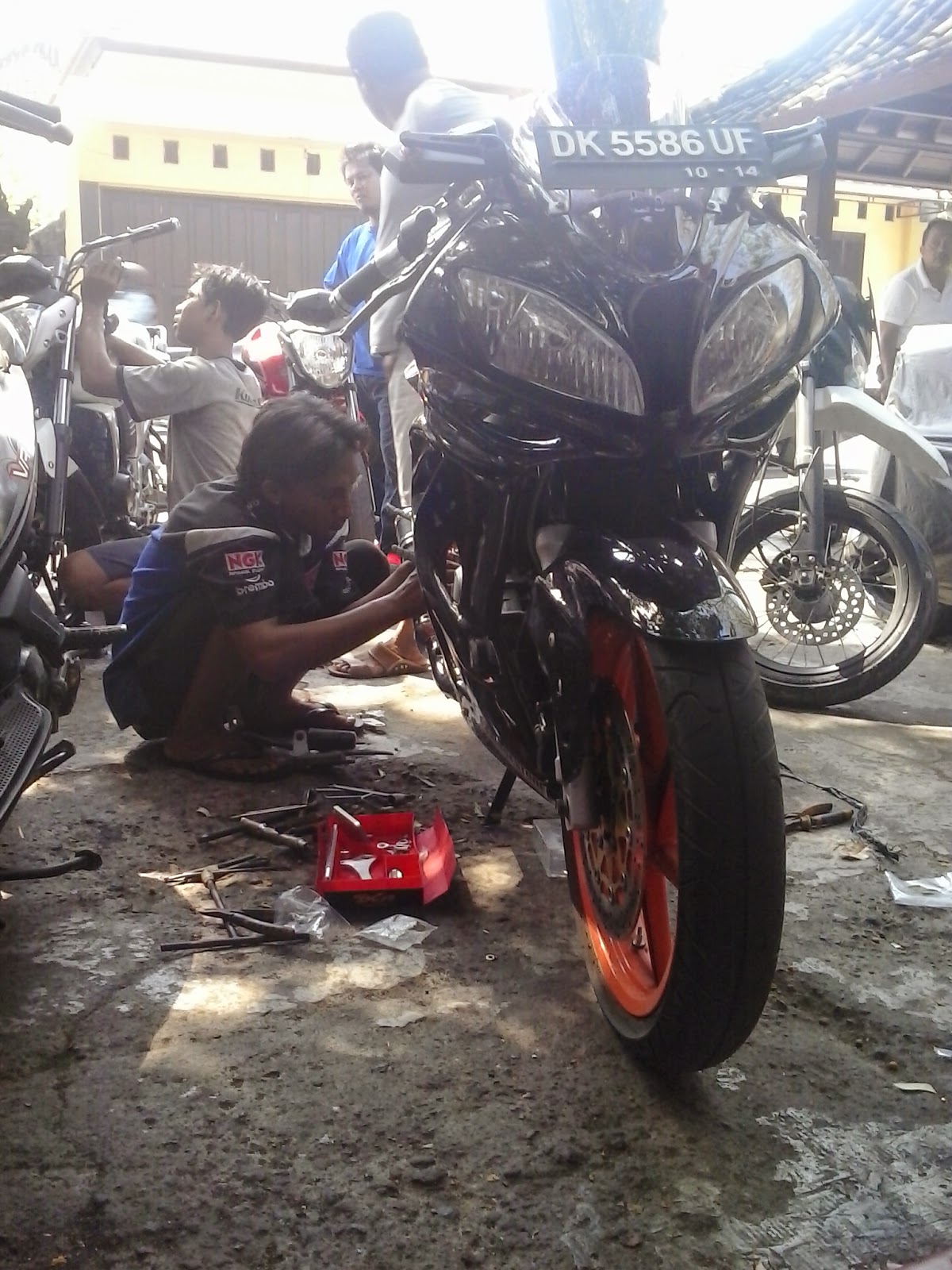 ACR Blog Memasang Footstep Underbone Pada Vixion