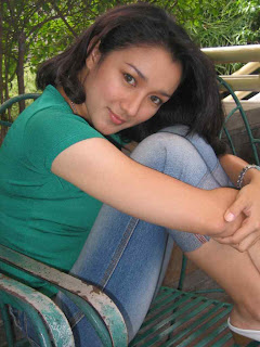 Melly "SHE" Herlina