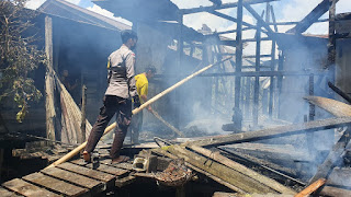 Satu Rumah Warga di Desa Sukamaju Mentebah Terbakar