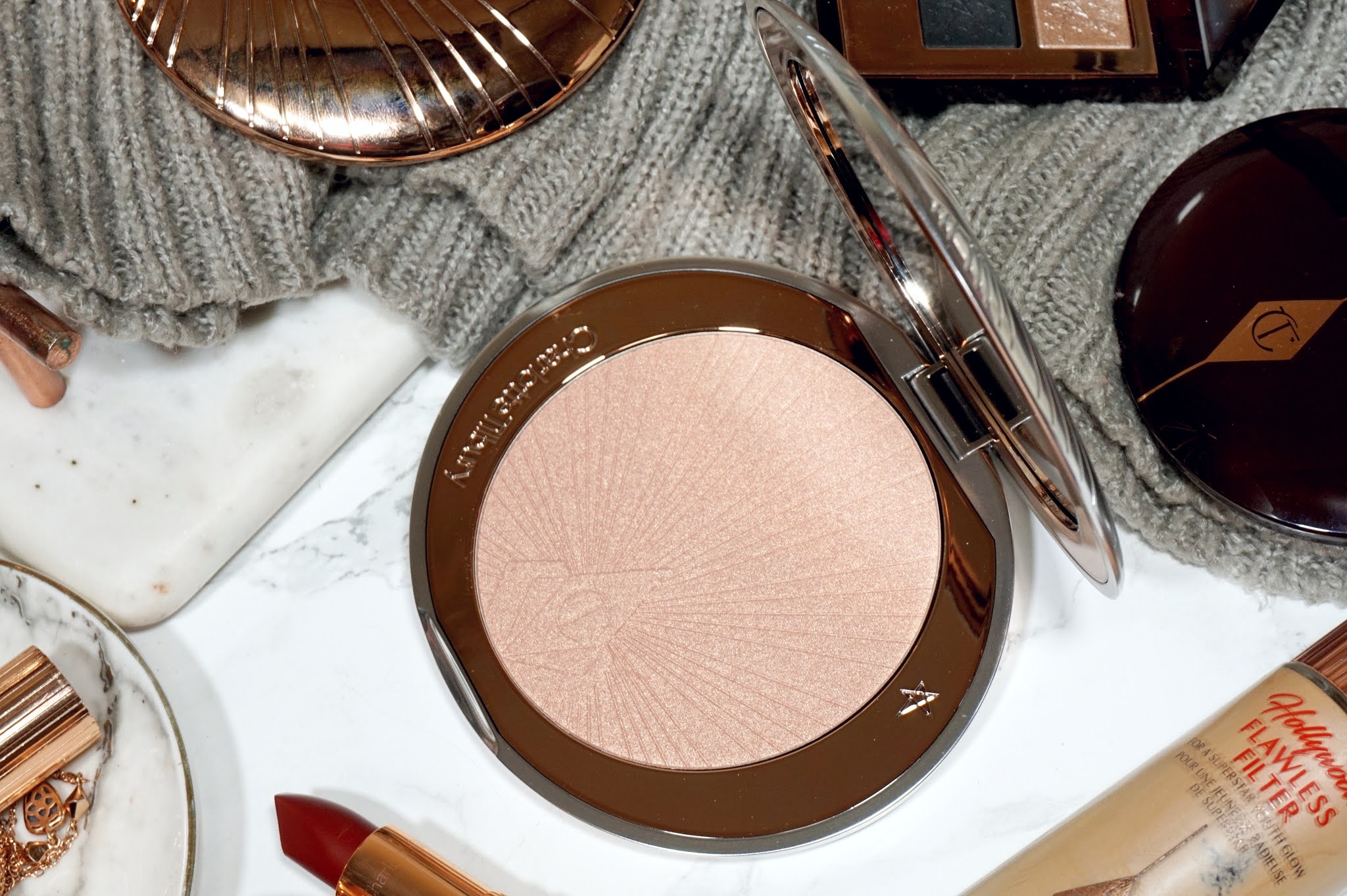 Charlotte Tilbury Superstar Glow Highlighter Review and Swatches