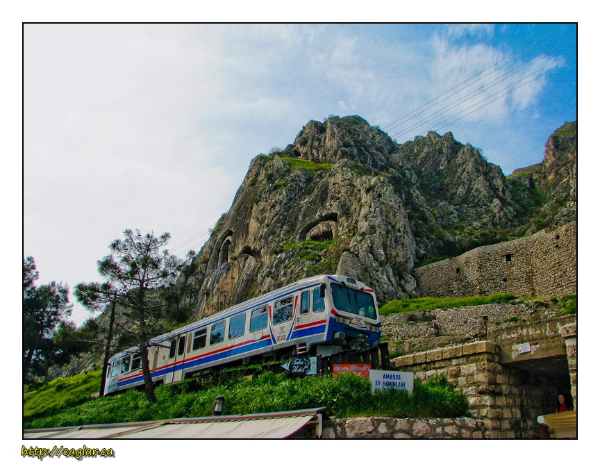 Yalıboyu ile Harşena arasında bir tren yolu var