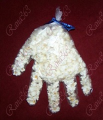 PopcornHand258x300