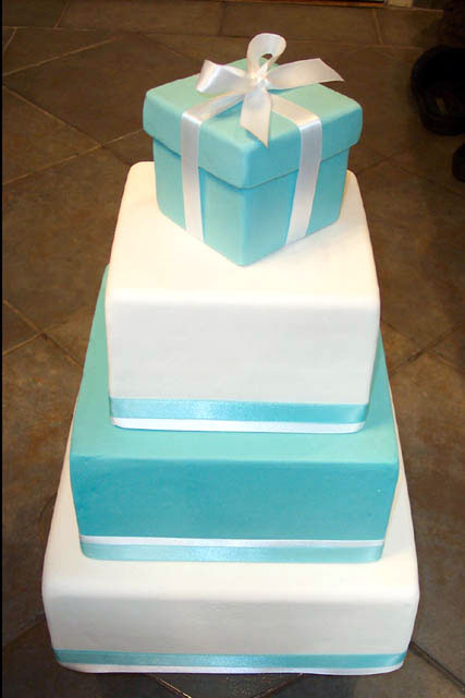 AQUA TIFFANY WEDDING CAKE