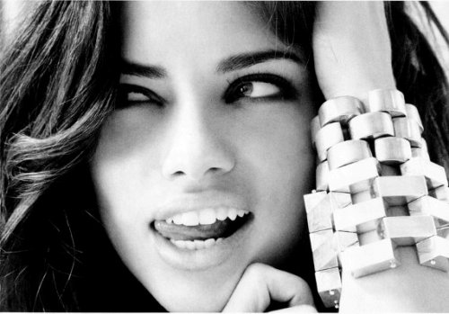 The Brazilian model Adriana Lima is an exotic beauty that always looks 