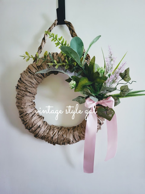 Packing paper wreath