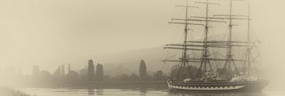 Le Kruzenshtern remonte la Seine le 5 juin 2013 pour rejoindre l'Armada