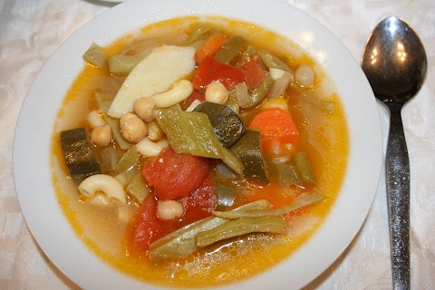 Caldo de feijão verde e bacalhau