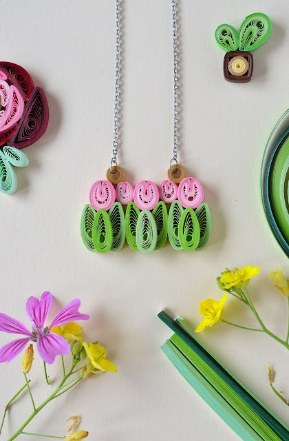 Quilling: handmade NECKLACE