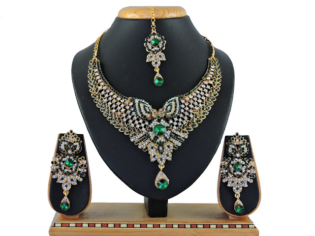 Latest necklace designs Online