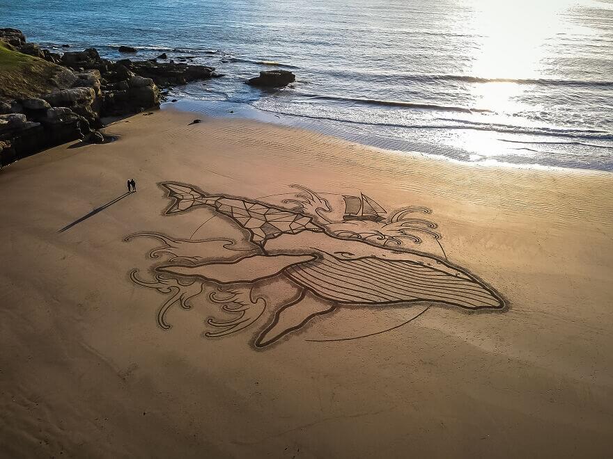 04-Whale-travels-Sand-Drawings-Jben-Beach-www-designstack-co