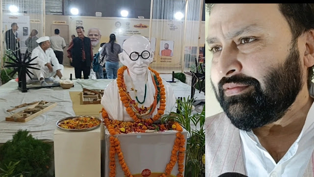 खादी और ग्रामोद्योग आयोग के अध्यक्ष श्री मनोज कुमार ने बुधवार को भारत अंतरराष्ट्रीय व्यापार मेला- 2024 में ‘खादी इंडिया पवेलियन’ का दौरा किया