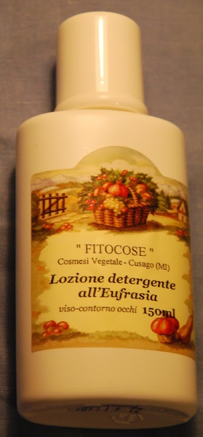 Lo struccante occhi del momento: Lozione detergente all'Eufrasia - Fitocose