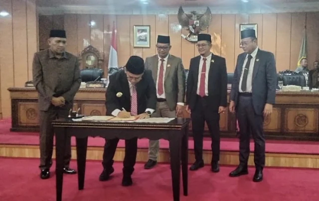 Bupati Karimun Sampaikan KUA PPAS APBD Tahun 2026