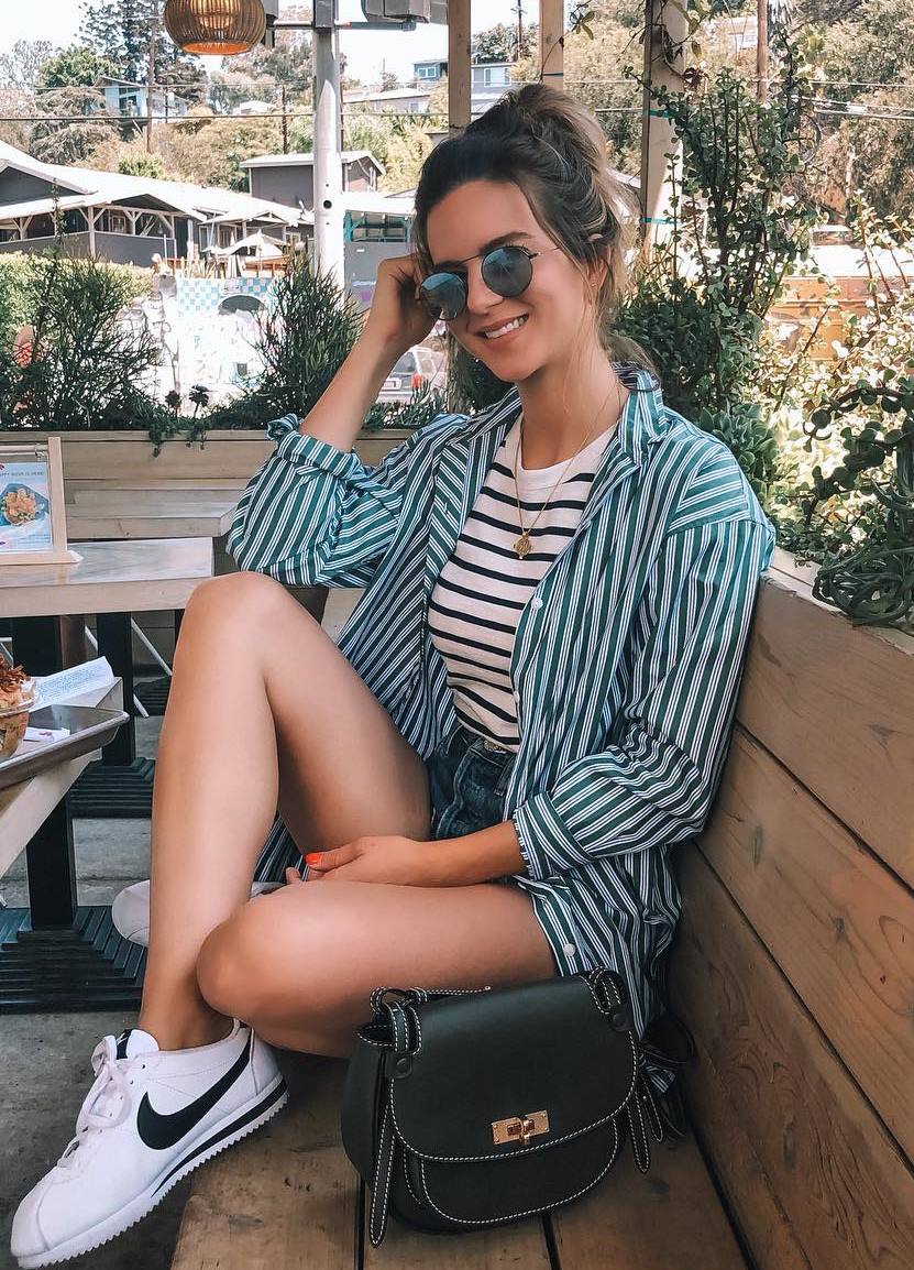 casual style obsession / bag + sneakers + striped tee + blazer + shorts