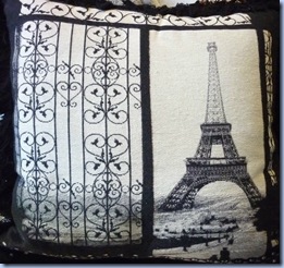 b & w eiffel2